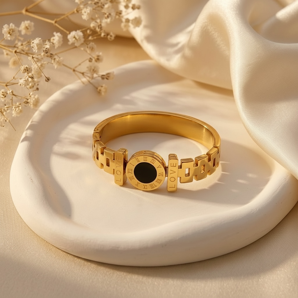 Love Roman Ring